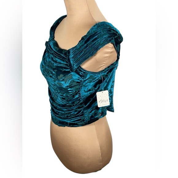 Free People Velvet Blue Green Jacquard Off Shoulder Top Cropped Open Back NWT - Picture 6 of 8